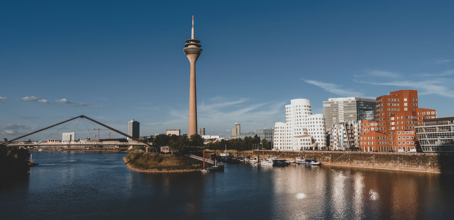 Düsseldorf Rheinturm skyline at dusk